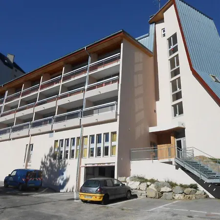 Au Centre Des 2 Alpes Avec Balcon - Animaux Acceptes - Fr-1-516-75 Apartment *